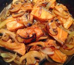 生鮭とマッシュルームと玉ねぎの照り焼き